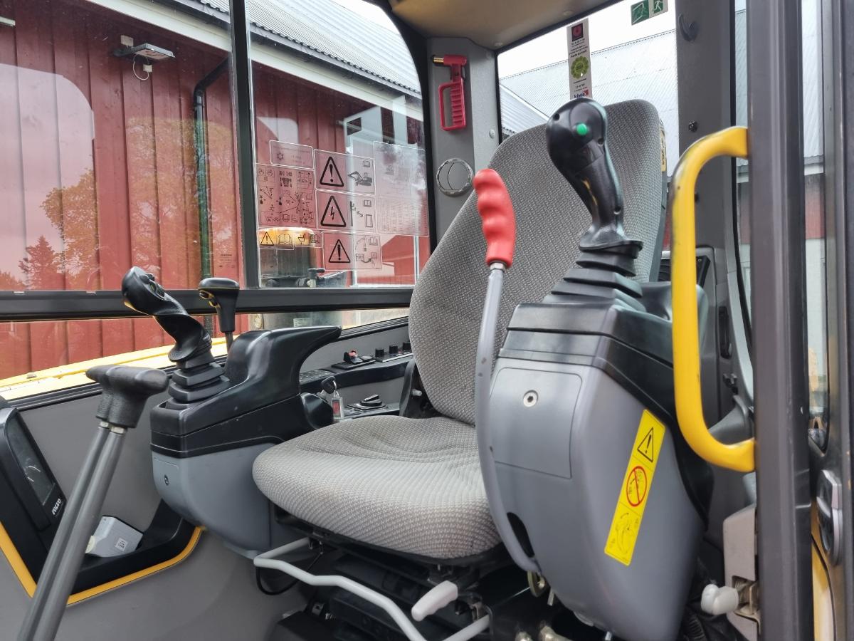 VOLVO ECR 88D photo 6