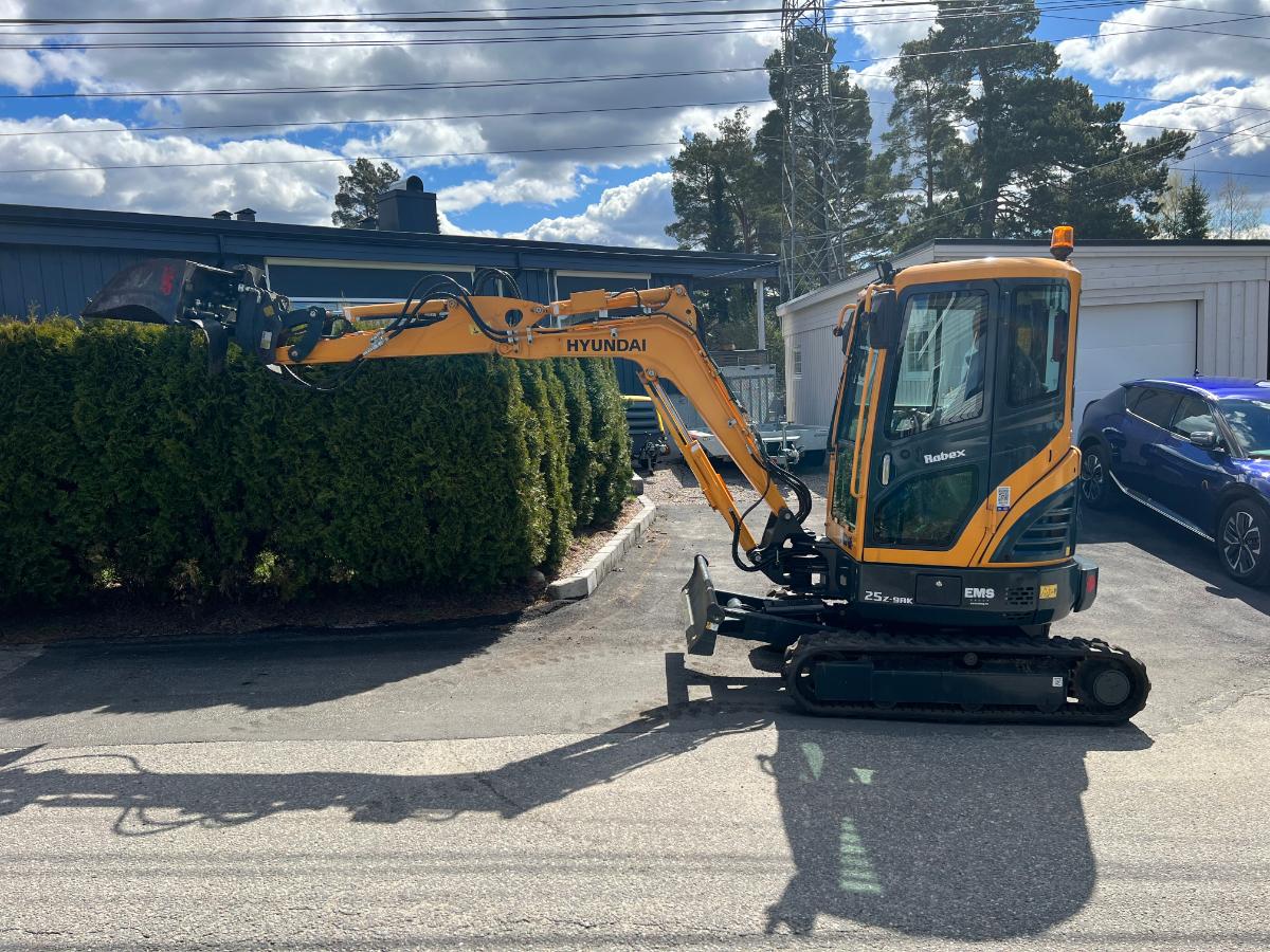 HYUNDAI ROBEX 25Z-9AK for sale