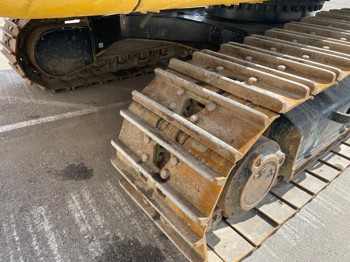 Caterpillar 330 photo 4