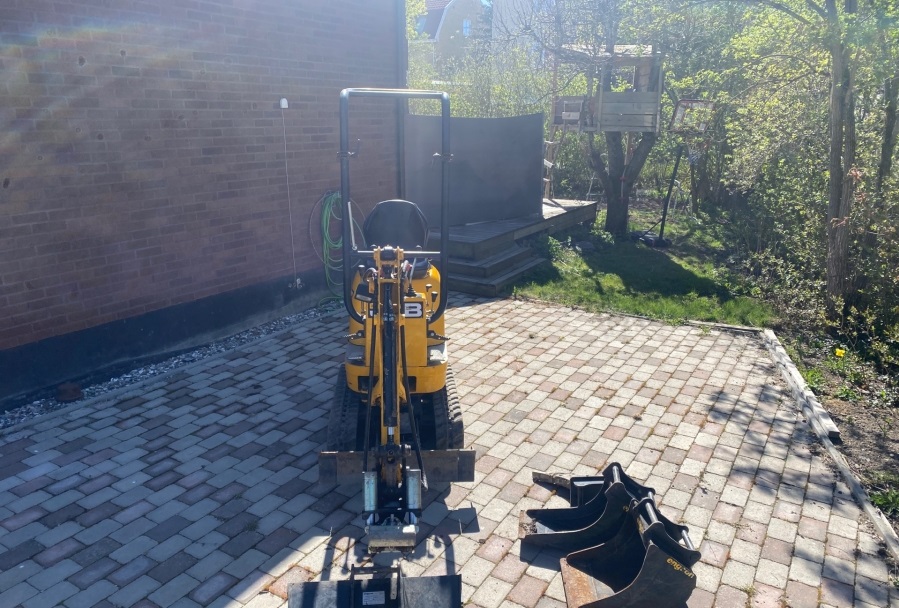 JCB 8008 CTS photo 3