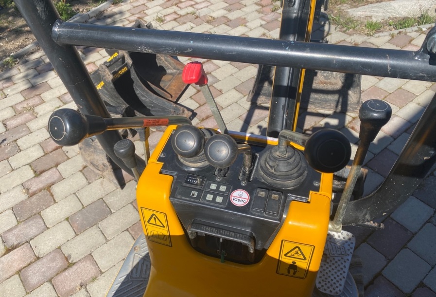 JCB 8008 CTS photo 5