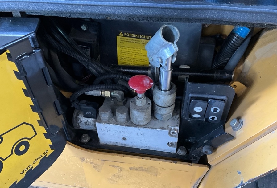 Caterpillar DP35N photo 9