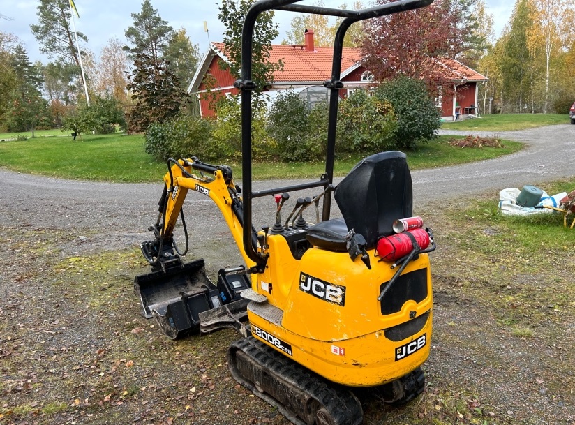 JCB 8008CTS photo 2