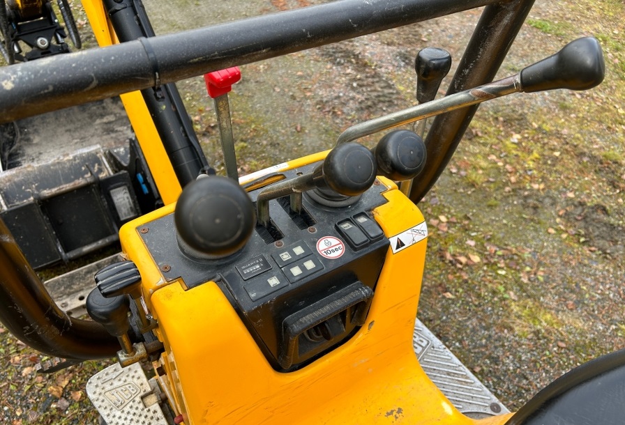 JCB 8008CTS photo 6