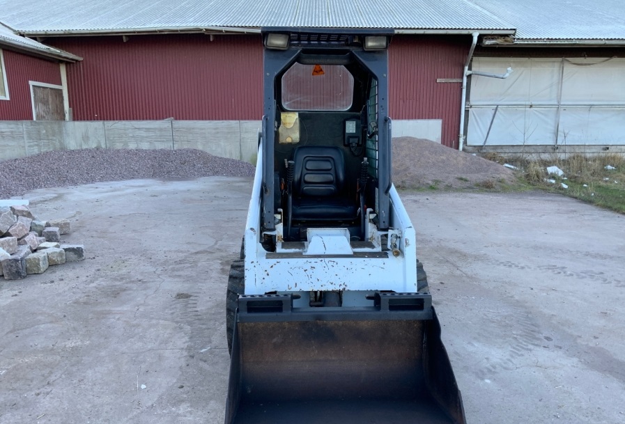 2007 Bobcat 463 used skid steer loaders for sale — photo 4