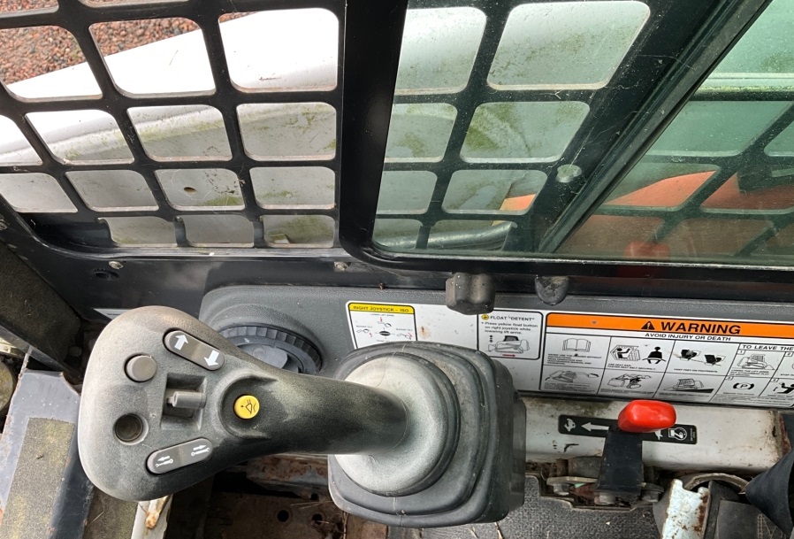2010 Bobcat T110 used skid steer loaders for sale — photo 5