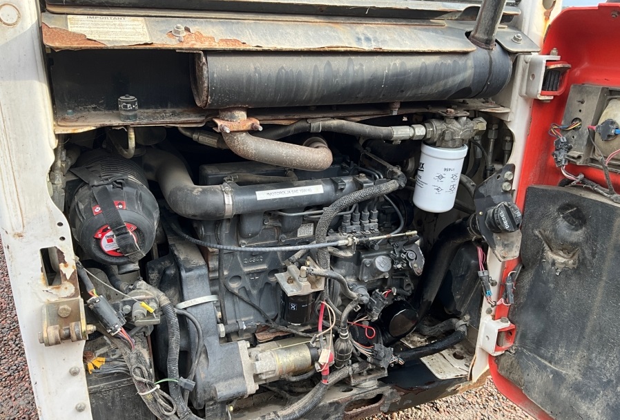 2010 Bobcat T110 used skid steer loaders for sale — photo 6