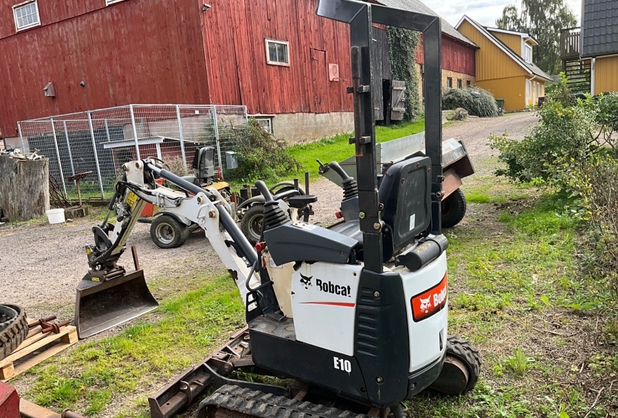 2015 Bobcat E10 used mini excavators for sale — photo 4