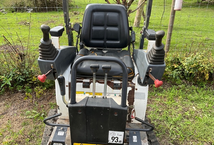2015 Bobcat E10 used mini excavators for sale — photo 5
