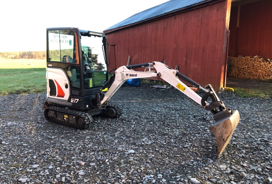 2015 Bobcat E17 used mini excavators for sale — photo 2