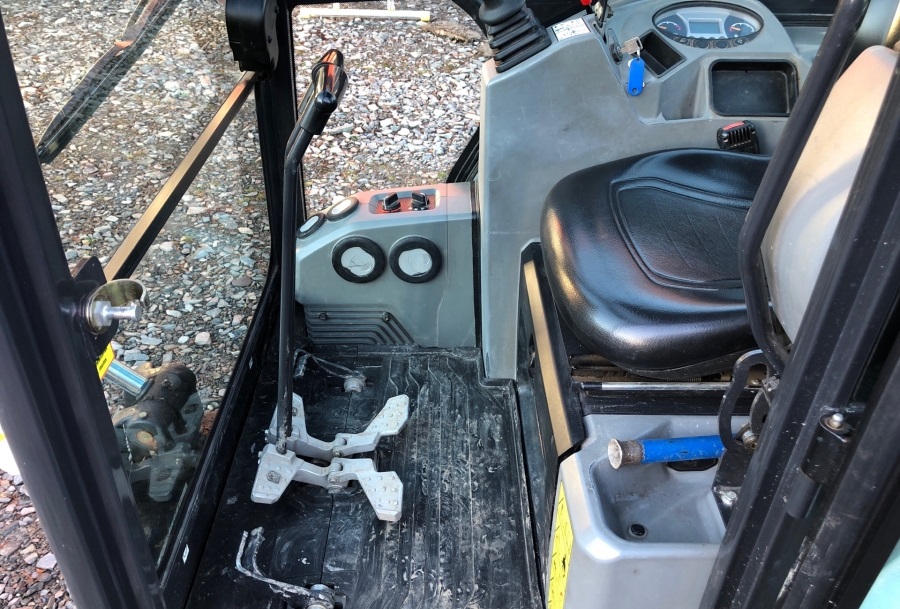 2015 Bobcat E17 used mini excavators for sale — photo 4