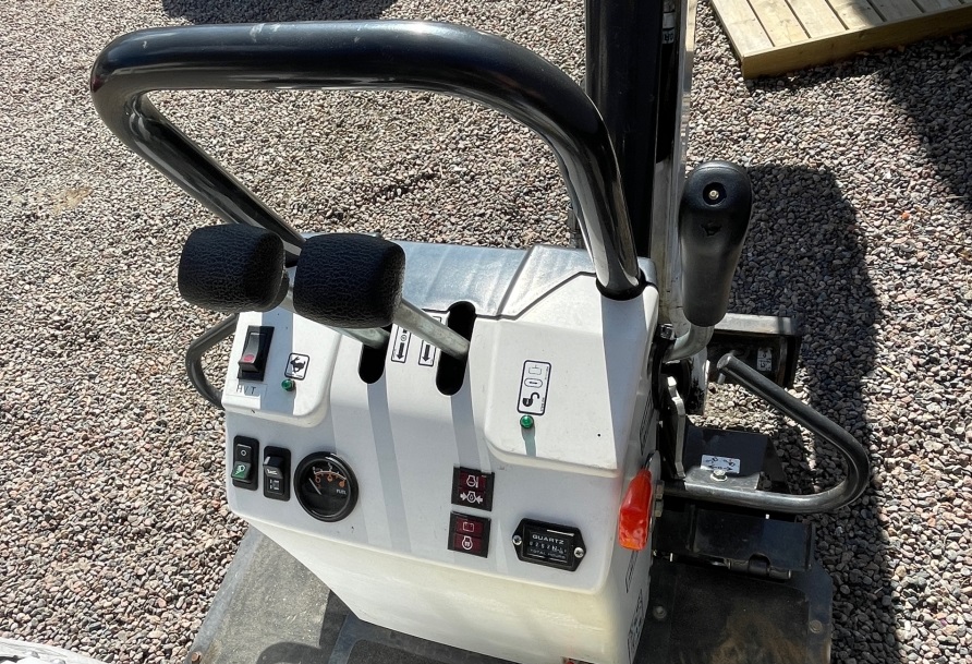 2020 Bobcat E10Z used mini excavators for sale — photo 6