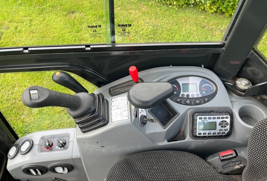 2022 Bobcat E20Z used mini excavators for sale — photo 5