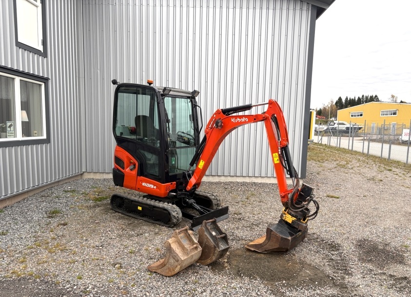 2013 Kubota KX019-4 used mini excavators for sale — photo 3