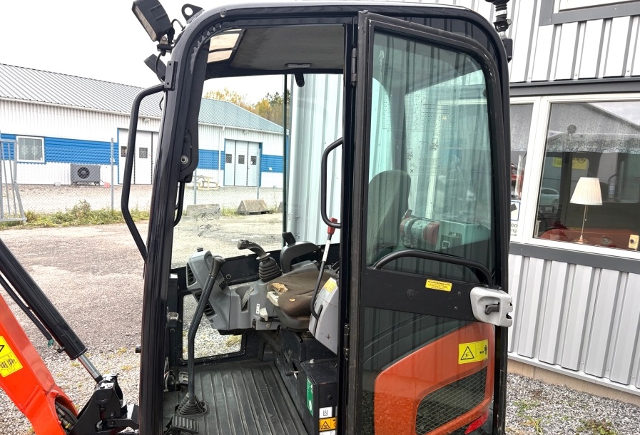 2013 Kubota KX019-4 used mini excavators for sale — photo 5