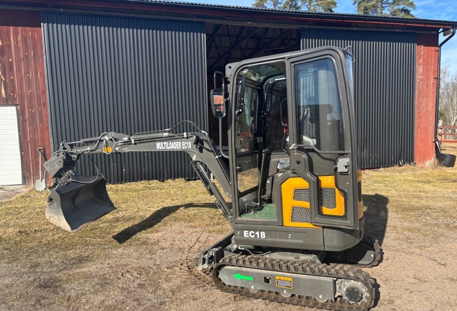2024 Multiloader EC18 used mini excavators for sale — photo 3
