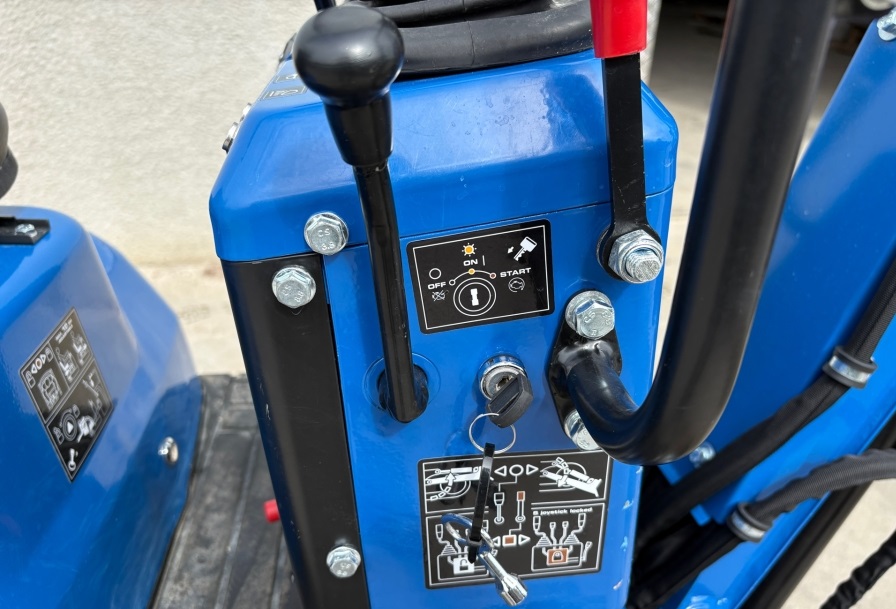 2025 Scheppach EXC815 used mini excavators for sale — photo 4