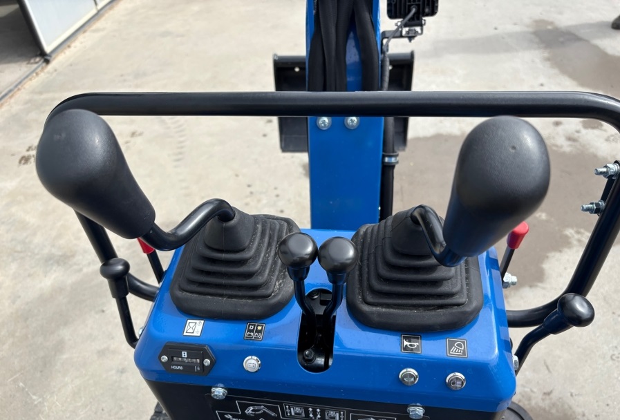 2025 Scheppach EXC815 used mini excavators for sale — photo 5