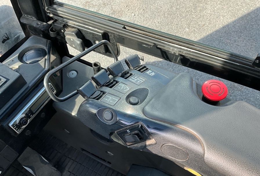 2007 Caterpillar DP35N used forklifts for sale — photo 6