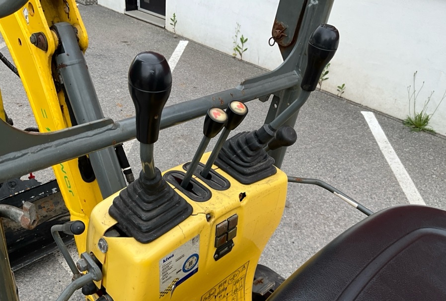 2014 Wacker Neuson 803 used mini excavators for sale — photo 6