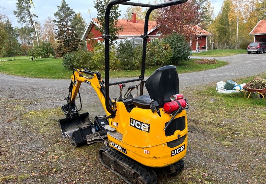 2017 JCB 8008CTS used mini excavators for sale — photo 2