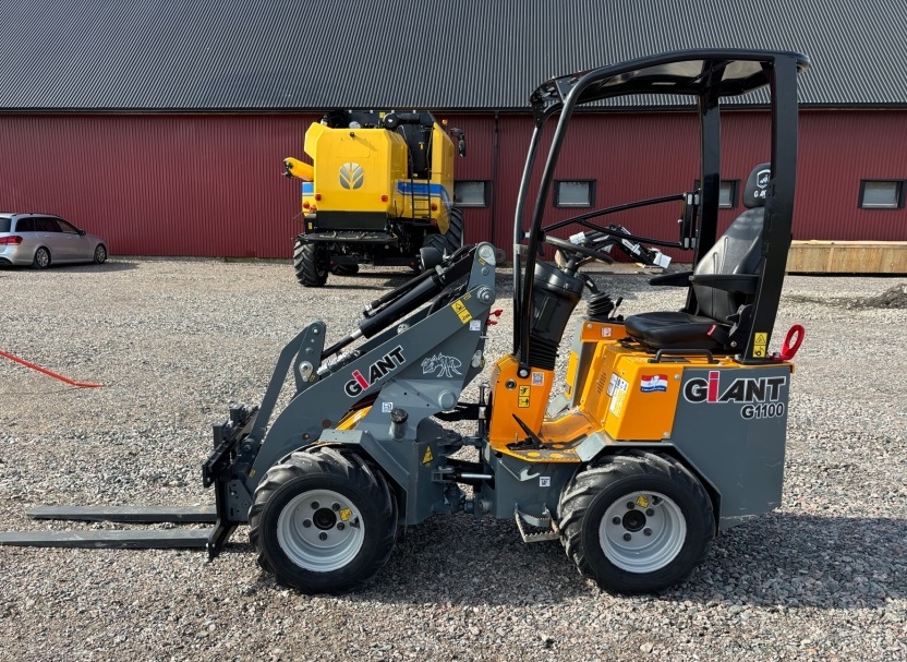 2023 Giant G1100 used wheel loaders for sale — photo 2