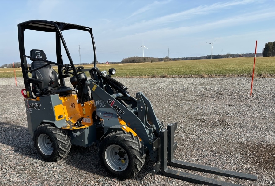 2023 Giant G1100 used wheel loaders for sale — photo 4