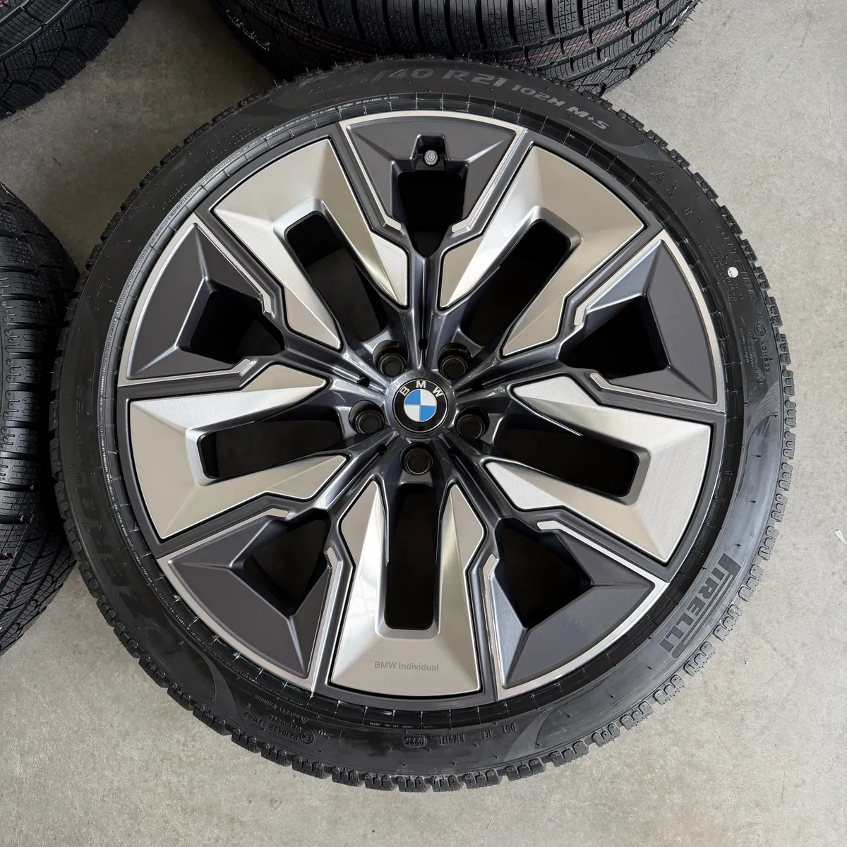 Original 21-inch BMW X3 G45 7 Series i7 G70 Styling 910i Individual used wheels for sale — photo 5