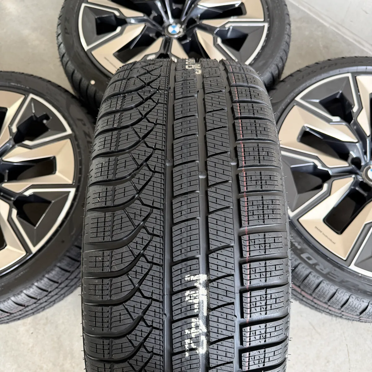 Original 21-inch BMW X3 G45 7 Series i7 G70 Styling 910i Individual used wheels for sale — photo 9