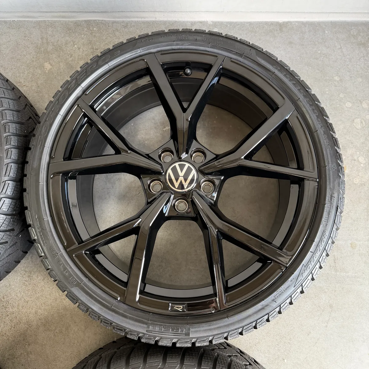 Original 19-inch VW Golf 7 8 R GTI Estoril used wheels for sale — photo 5
