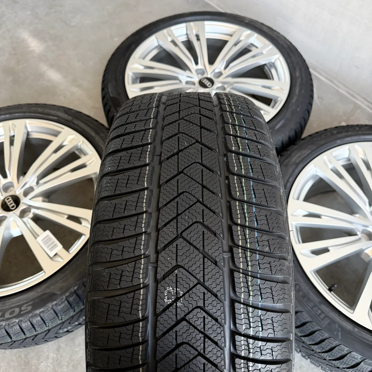 Like NEW Original 20 inch Audi A8 4N D4 D5 S-Line used wheels for sale — photo 3