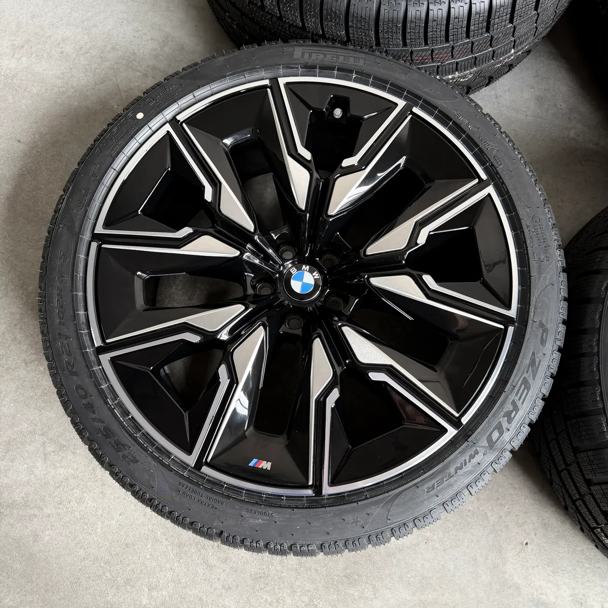 Like new, original 21-inch BMW X3 G45 7 Series i7 G70 Styling 909M M909 used wheels for sale — photo 5