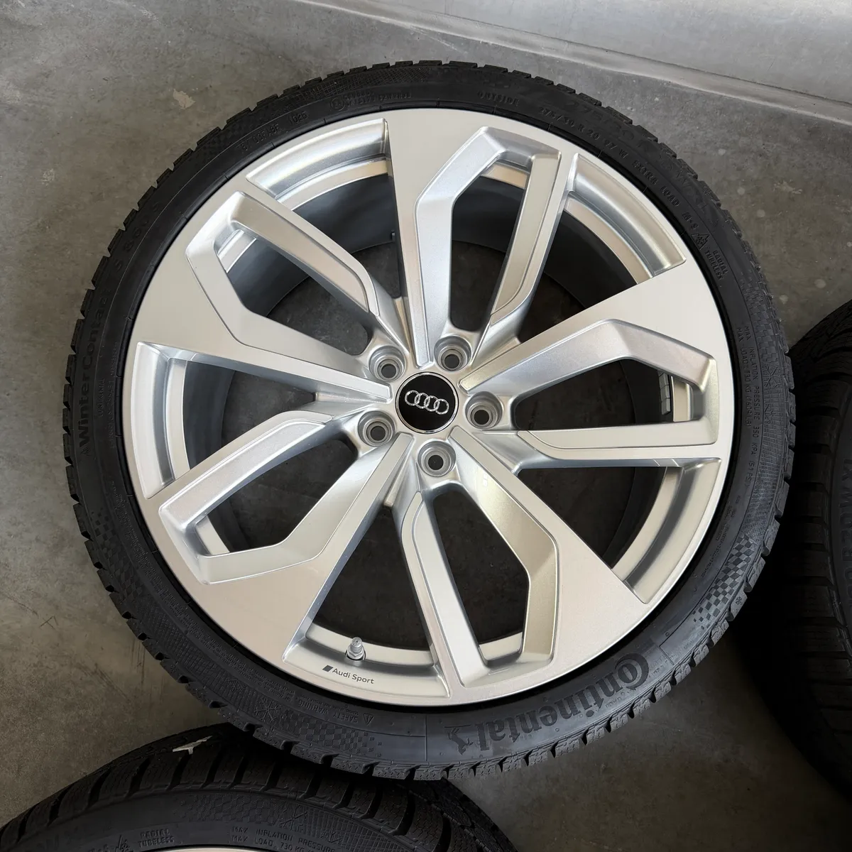 NEW Original 20 inch Audi RS4 RS5 8W B9 used wheels for sale — photo 3