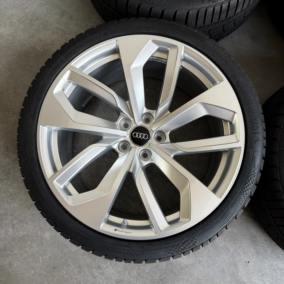 NEW Original 20 inch Audi RS4 RS5 8W B9 used wheels for sale — photo 4