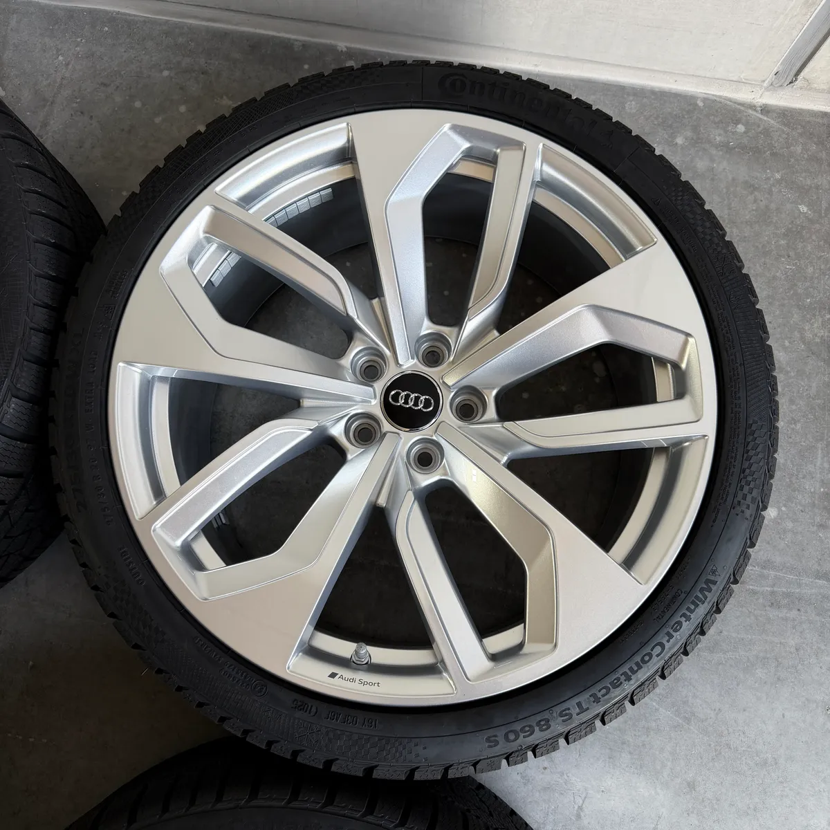 NEW Original 20 inch Audi RS4 RS5 8W B9 used wheels for sale — photo 5