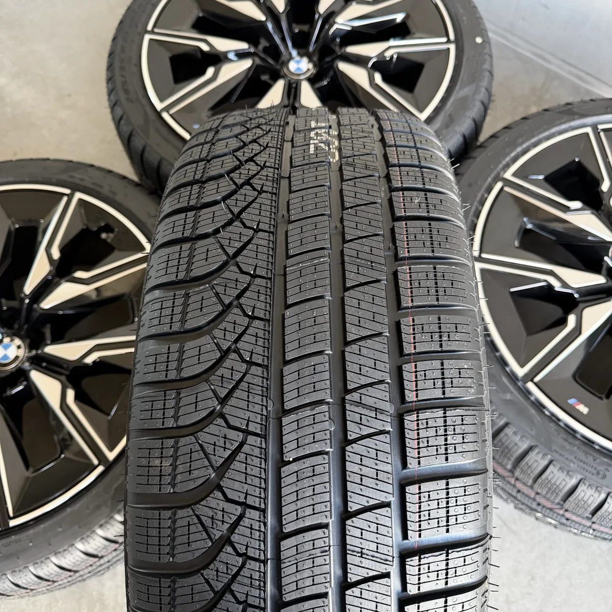 Like NEW Genuine 21 inch BMW X3 G45 7 Series i7 G70 Styling 909M M909 used wheels for sale — photo 3