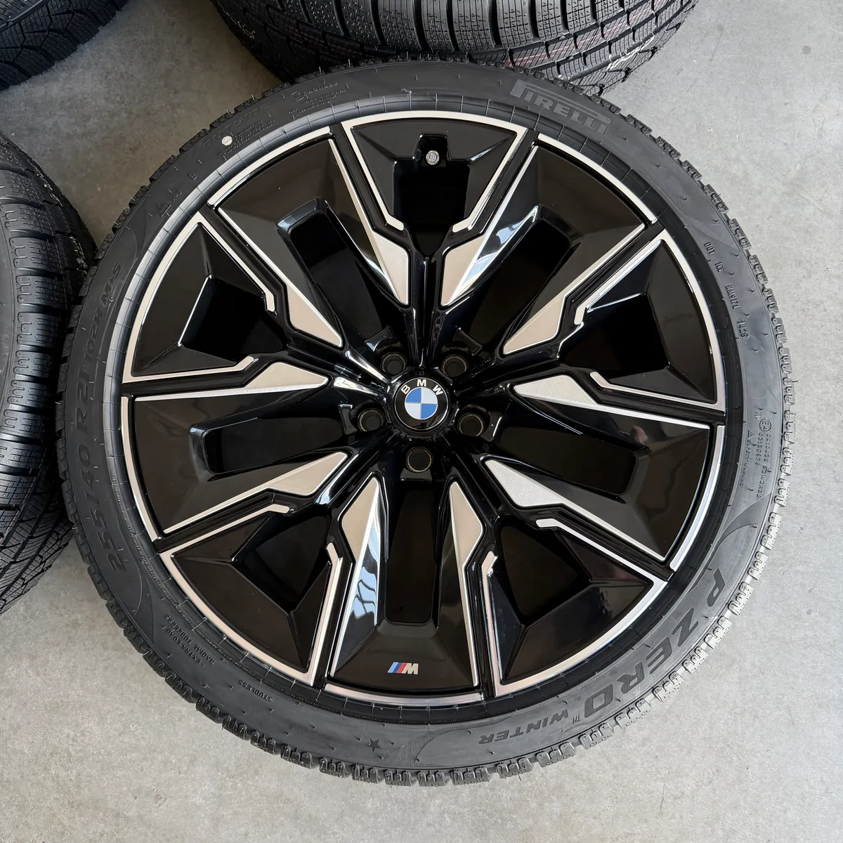 Like NEW Genuine 21 inch BMW X3 G45 7 Series i7 G70 Styling 909M M909 used wheels for sale — photo 5