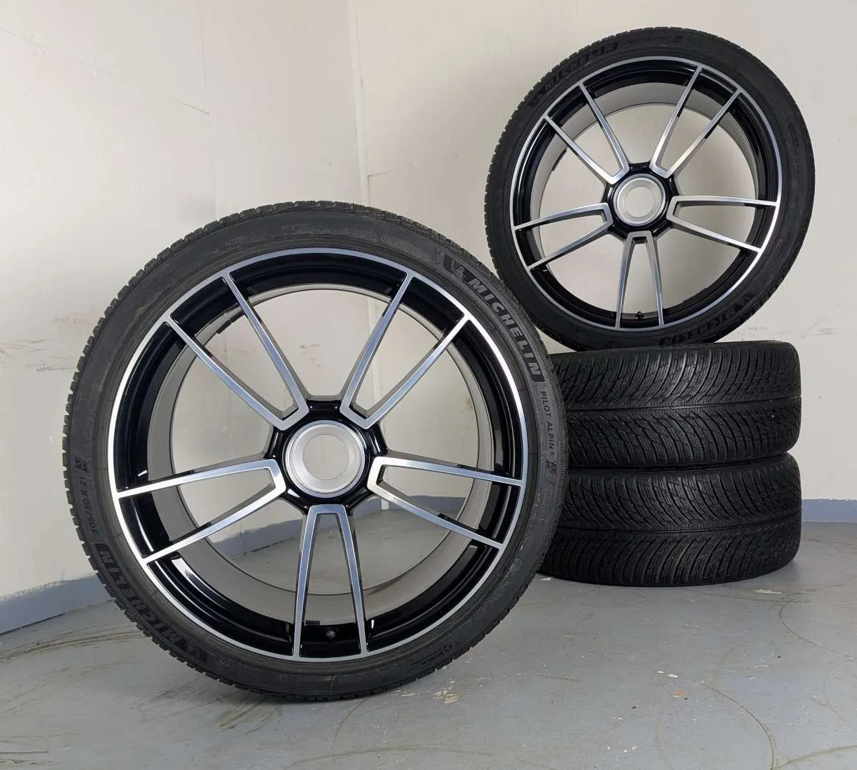  Like new, original 20/21 inch Porsche 911 992.1 992 Turbo S for sale